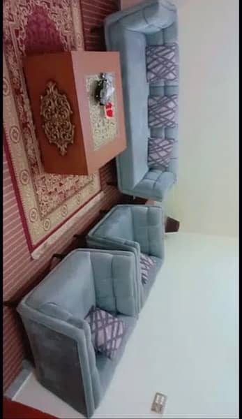 new sofa set only 2 months used 3
