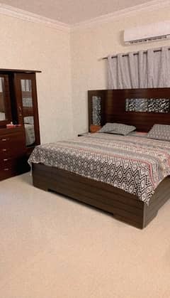 bed set for sale without Mattress