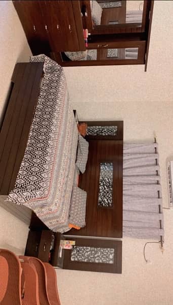 bed set for sale without Mattress 1