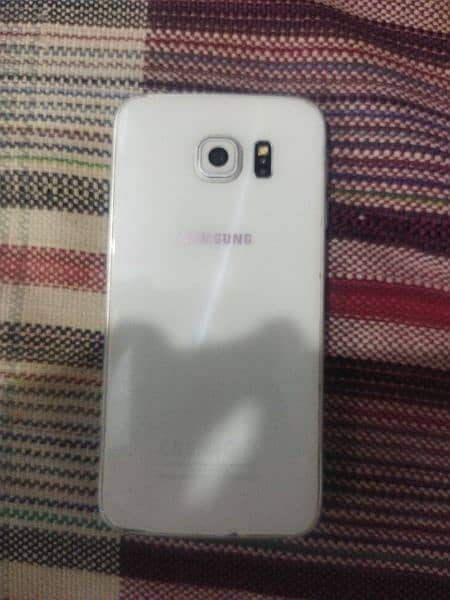 Samsung s6 white colour 9 by 10 condition 2