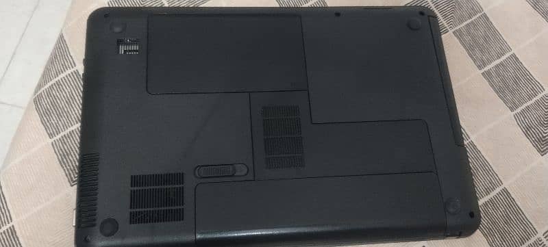 HP 1000 laptop for sale 4