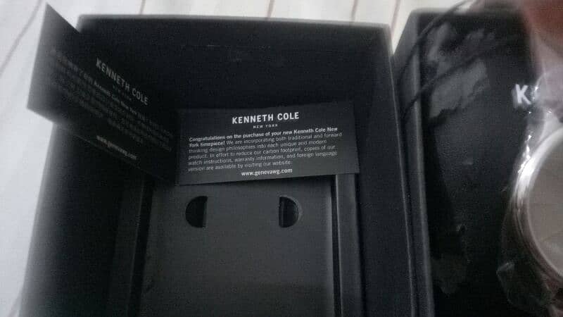 KENNETH COLE ORIGINAL 4