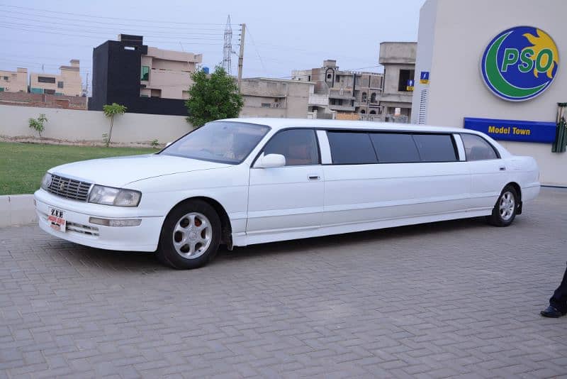 limousine availble for rent. 0