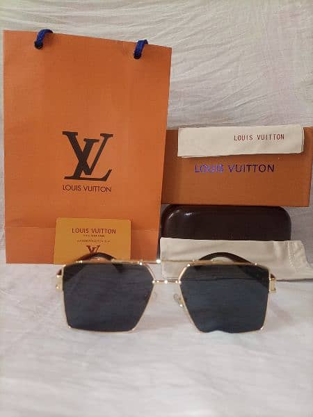 Louis Vuitton VV Black Sunglasses 1