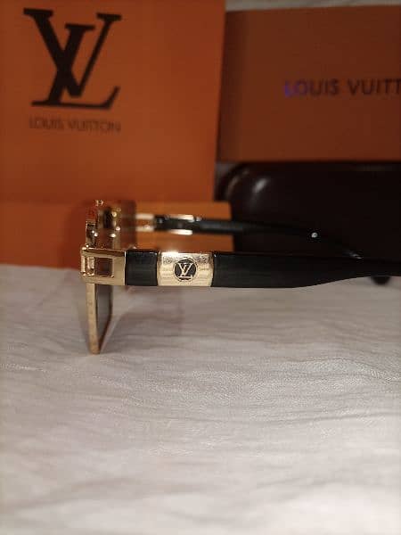 Louis Vuitton VV Black Sunglasses 2