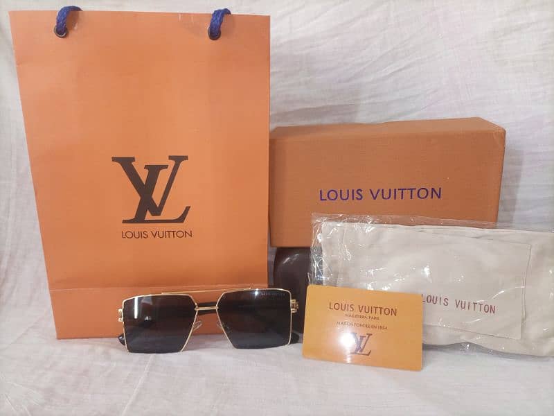 Louis Vuitton VV Black Sunglasses 3