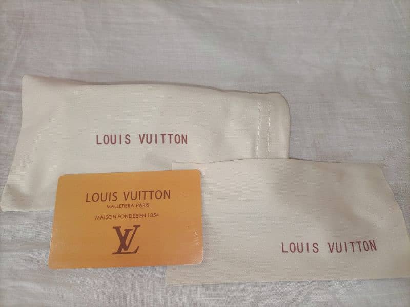 Louis Vuitton VV Black Sunglasses 4