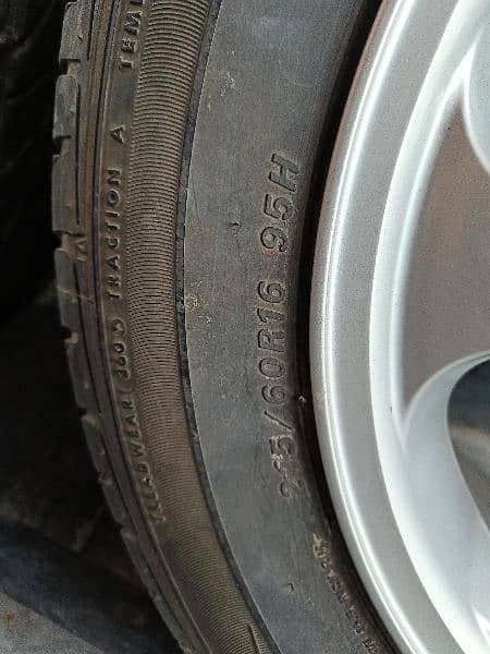 3 allow rim with tyres 16'' Size 3