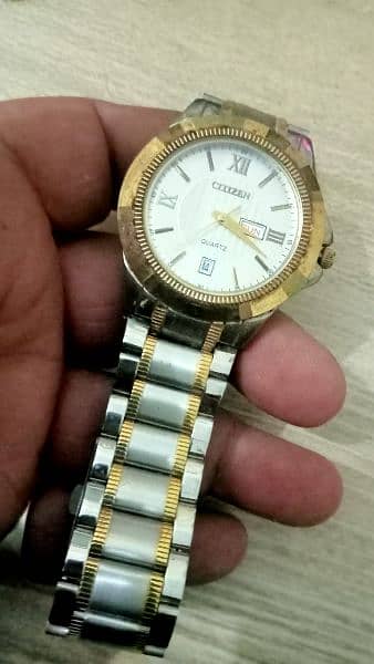 classic beautiful elegant to tone citizen quartz big dial watch 1
