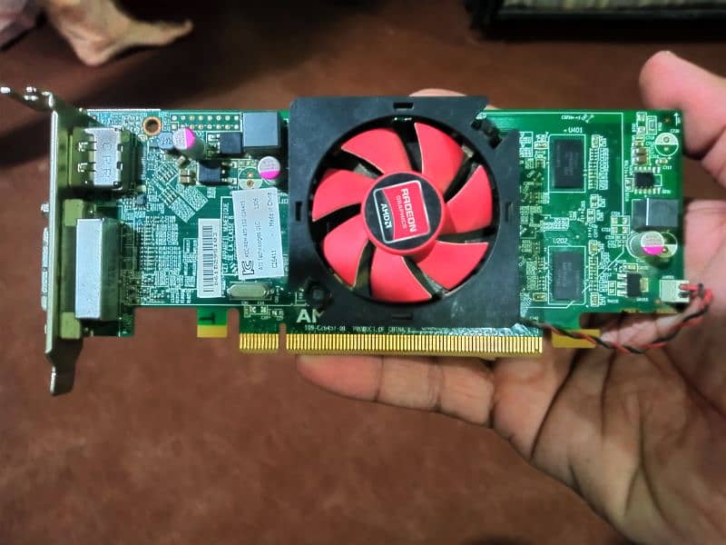 AMD 1000 graphics card 1GB DDR3 0