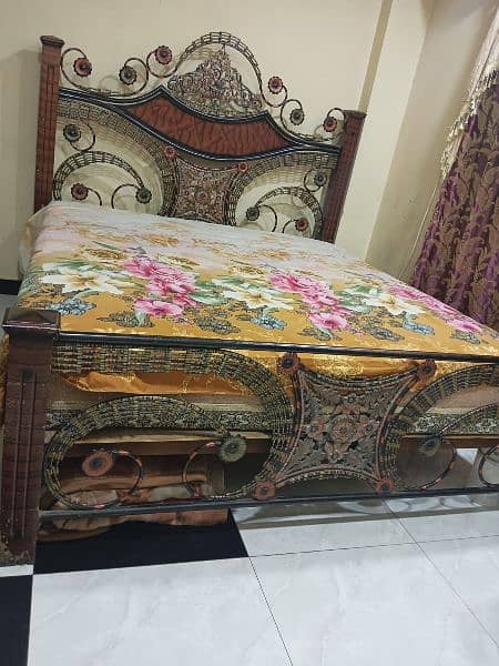 King Size Iron Bed, only bed not mattress 1