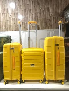 Travel bags3pice/Luggage /With 4 Spinner Wheels

3 piece set  20+24+28