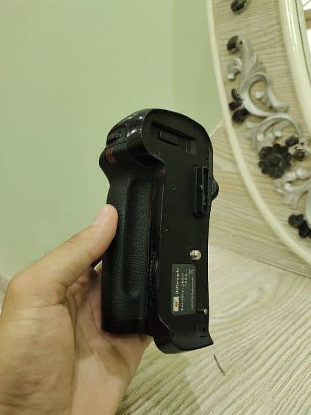 Nikon D800 / D800E Battery Grip MB-D12 Battery Holder 7