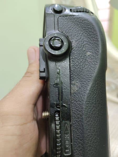 Nikon D800 / D800E Battery Grip MB-D12 Battery Holder 9