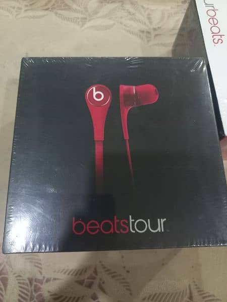 Original BRATS handfree by Dr. dre  (sealed pack from company ) 0