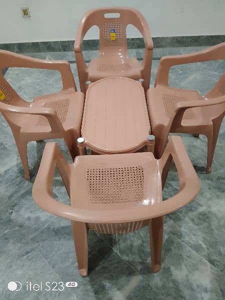 Plastic chairs and table set 4+1 ( Maroon, Off white, Grey, Peach) 6
