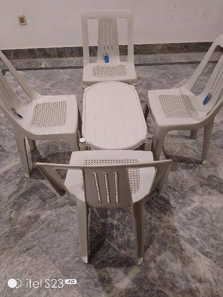 Plastic chairs and table set 4+1 ( Maroon, Off white, Grey, Peach) 18