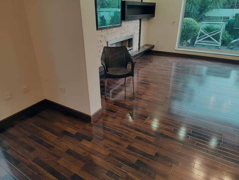 laminate Wood Floors, Fluted panel, artificial grass, vinyl floor. 3