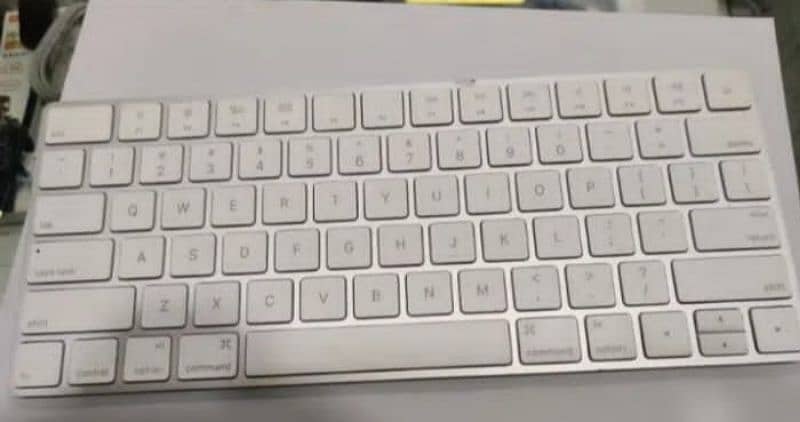 Apple magic 2 Bluetooth keyboard 1