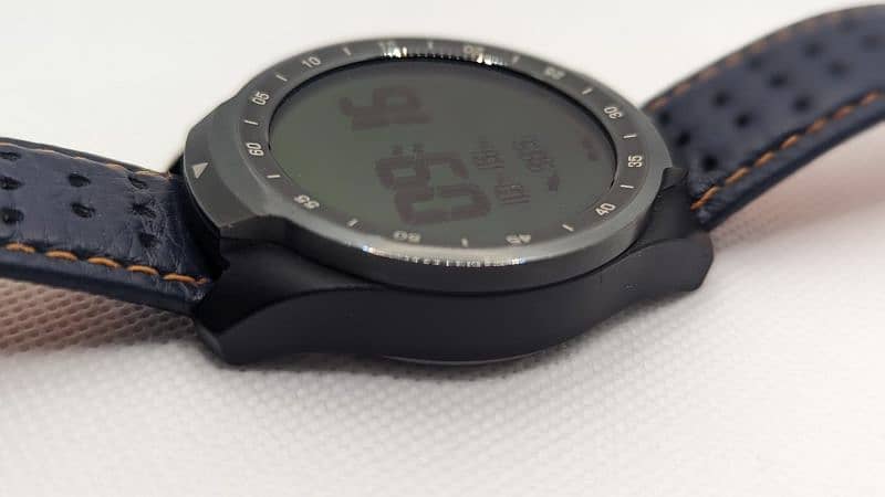 Ticwatch pro brand new condition 4