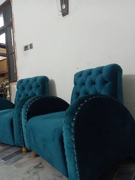 2 single seat sofa 3
