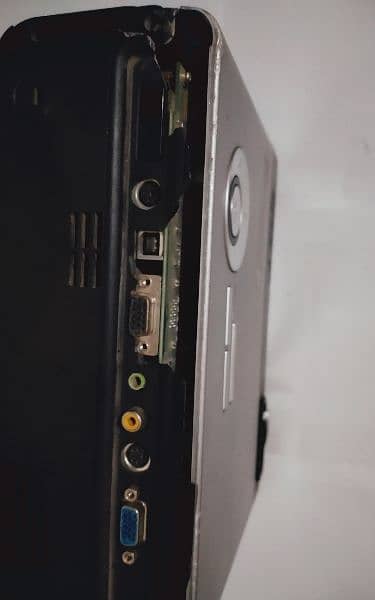 urgent sell Acer multimedia projector 4