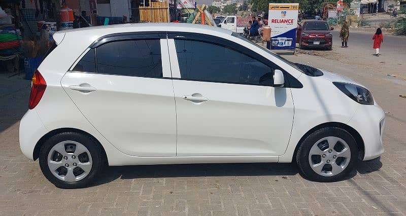 KIA PICANTO AUTO 1000 CC 1