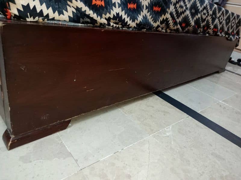Wooden Bed without mattress  well maintained 4