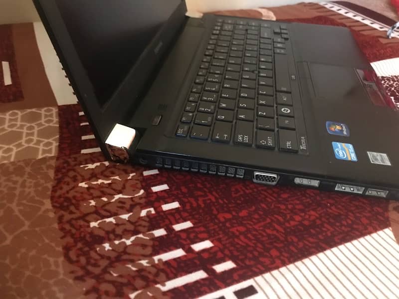 Laptop Core i5 2nd generation 128gb ssd  250hdd hard 2
