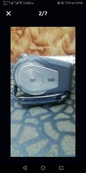 canon Dvd camcorder and still like new condition with all accessories 1