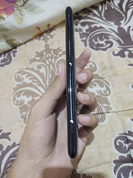 Sony XZ3 official PTA almost mint 4