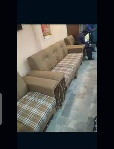 sofe aur chairs repair karwe Ghar baithe home service available here. 4