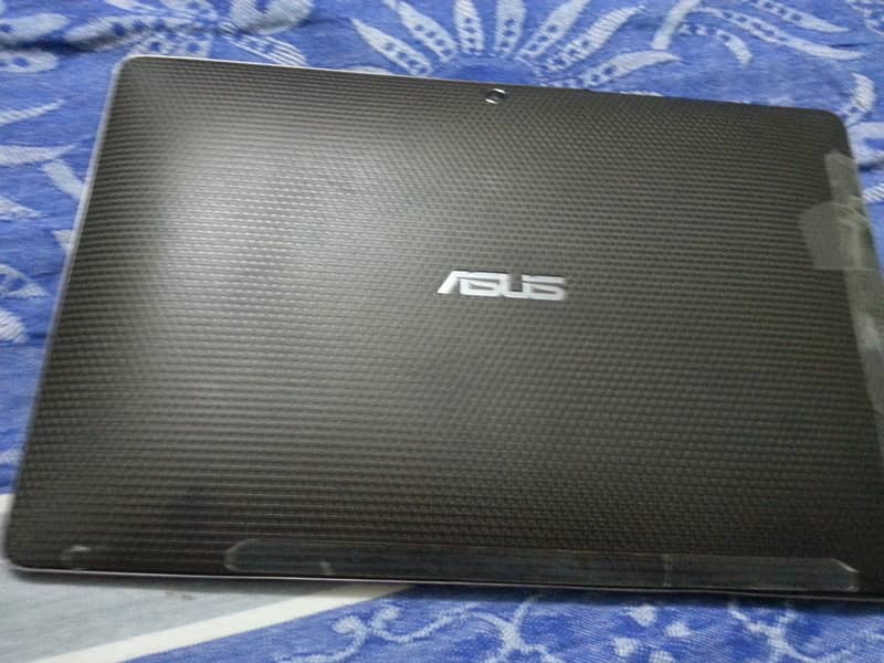 Asus Transformers TF101g Android Tablet with keyboard 10.1 inch 7