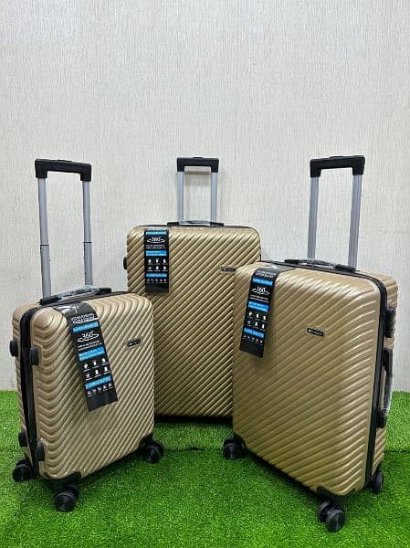 Travel bags3pice/Luggage /With 4 Spinner Wheels

3 piece set  20+24+28 5