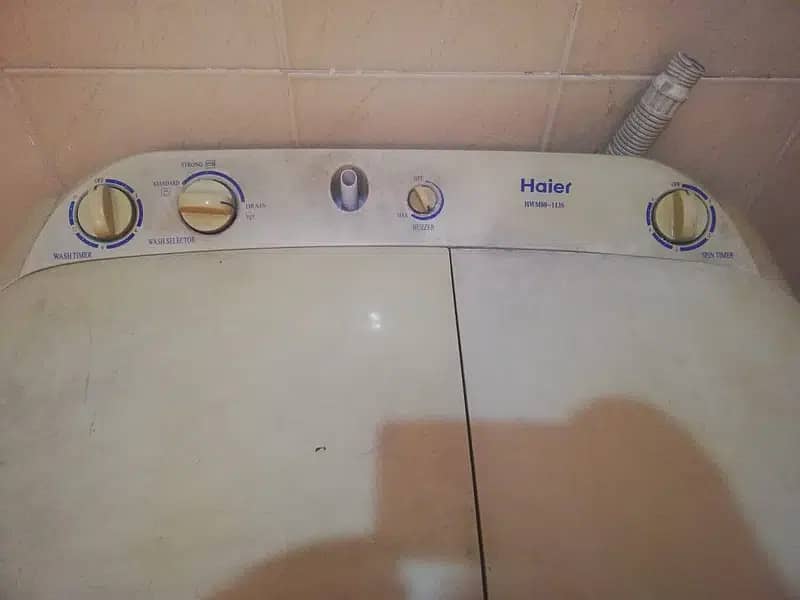 Haier Semi Automatic Twin Tub Washing Machine hwm80-113s 1