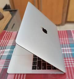 MacBook Pro 2017 15 Inch A1707 Core i7 16GB 512GB