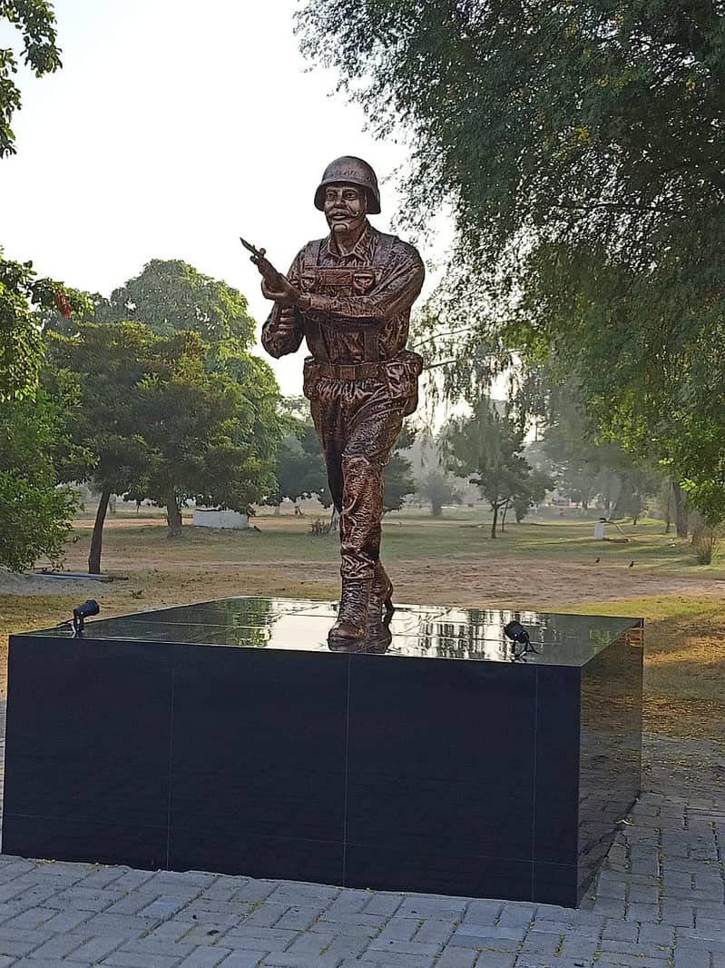 Fibreglass Soldier 3d Sculpture/Statue 5