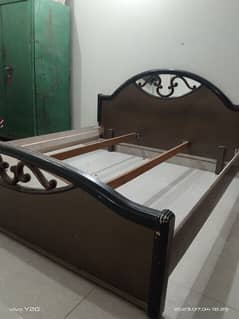 Deco bed in good condition without sheet