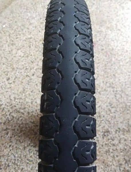 servis Geniun tyre with servis tube, condition normal, very little use 5
