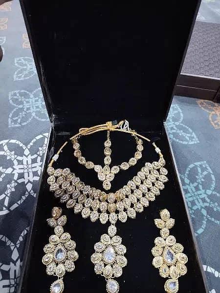 EID SALE Necklace For Wedding Sale Dubai Imported 0