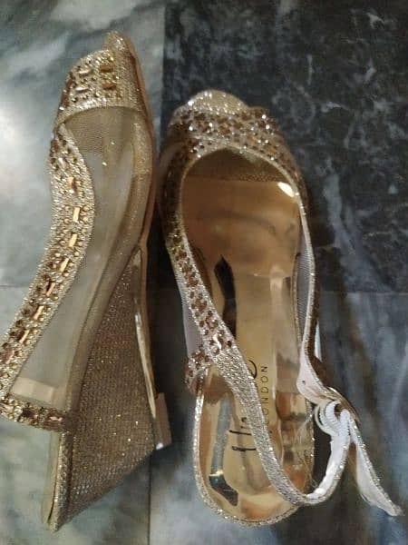 unze shoes golden colour size 38 nd Ehsan chappal  silver shoe size 38 1