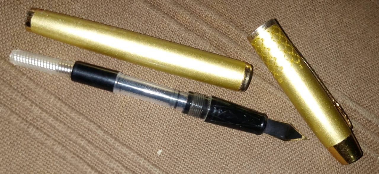 Dikawen K-5 Gold Plated Fountain Pen 2
