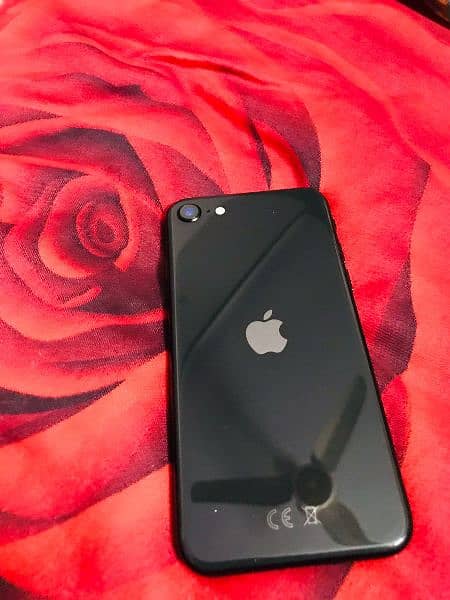 IPHONE SE 2 UP FOR SALE!!! 4