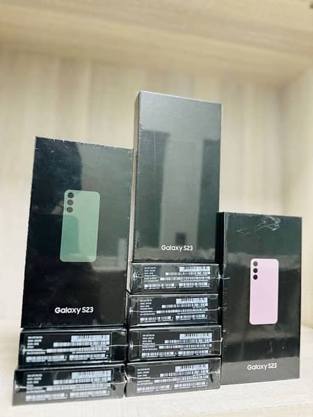 New box pack S23 S23 Ultra Now available box pack Unlocked Sim working 2