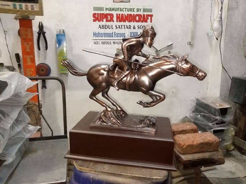 Blochi baba horse trophy 0