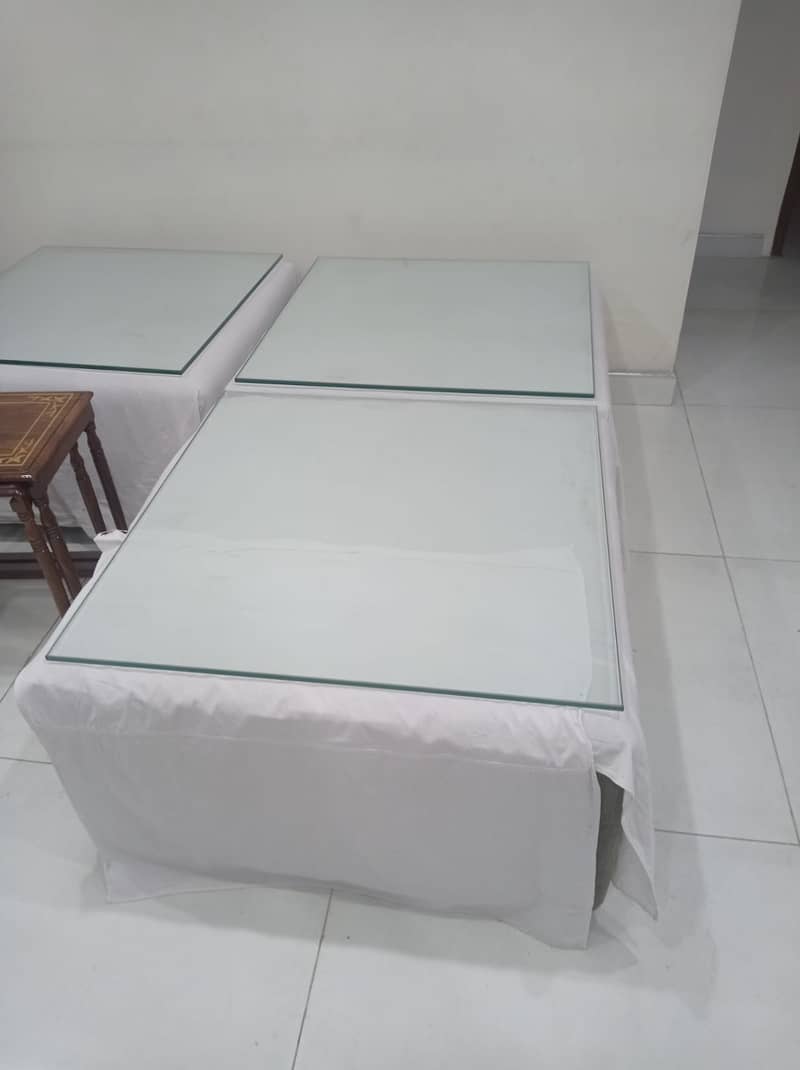 U-Shaped Sofa With 3 Side Tables Urgently Sale 5