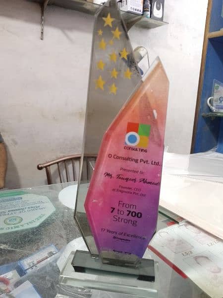 Glass And Wood Award Sheilds Delivery All over Pakistan 10