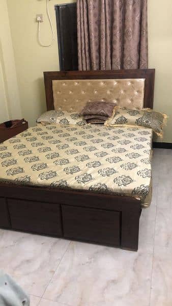 bed with almari 4
