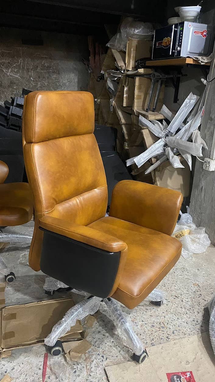 Executive Office Chair for CEO Luxury Seat 13