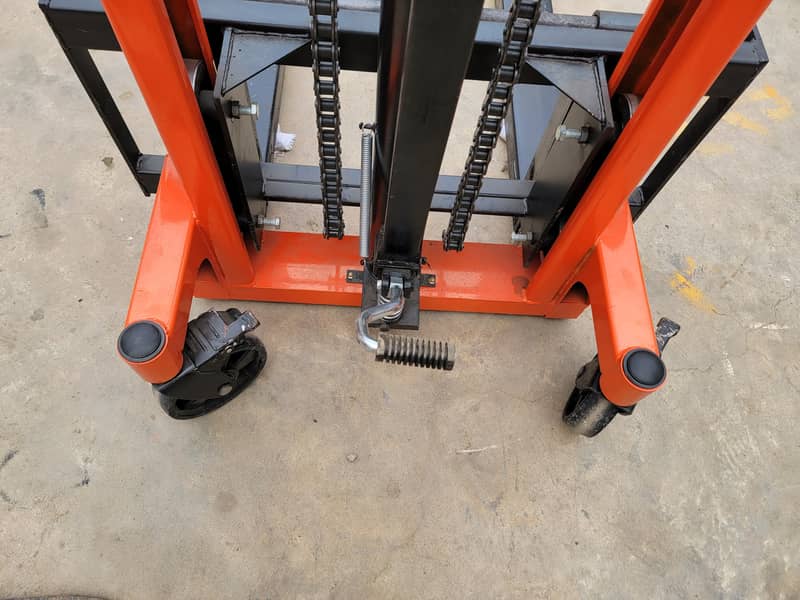 VMAX Brand New 2 Ton Manual Stacker Lifter forklift for Sale in Karach 15